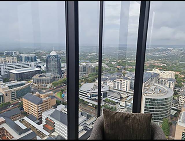 4 BEDROOM APARTMENT FOR SALE IN SANDTON CENTRAL